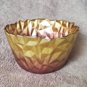 Pretty geometric bowl